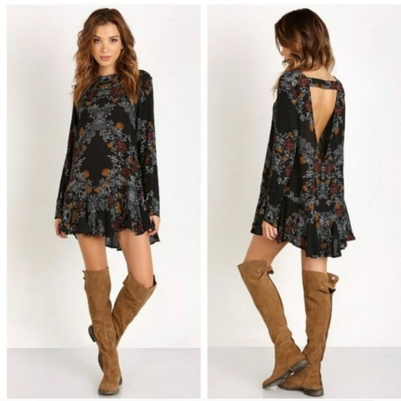 Free People Dresses & Skirts - Free People Smooth Talker Tunic Raven Floral Open Back Dress